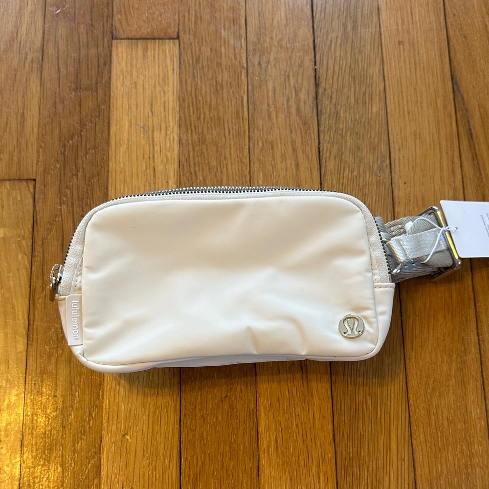 Lululemon White crossbody  Bag